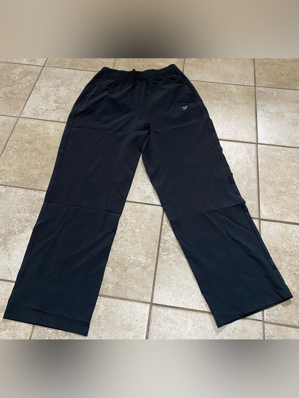 Gymshark Essential Woven Straight Leg Joggers - Black - Size S